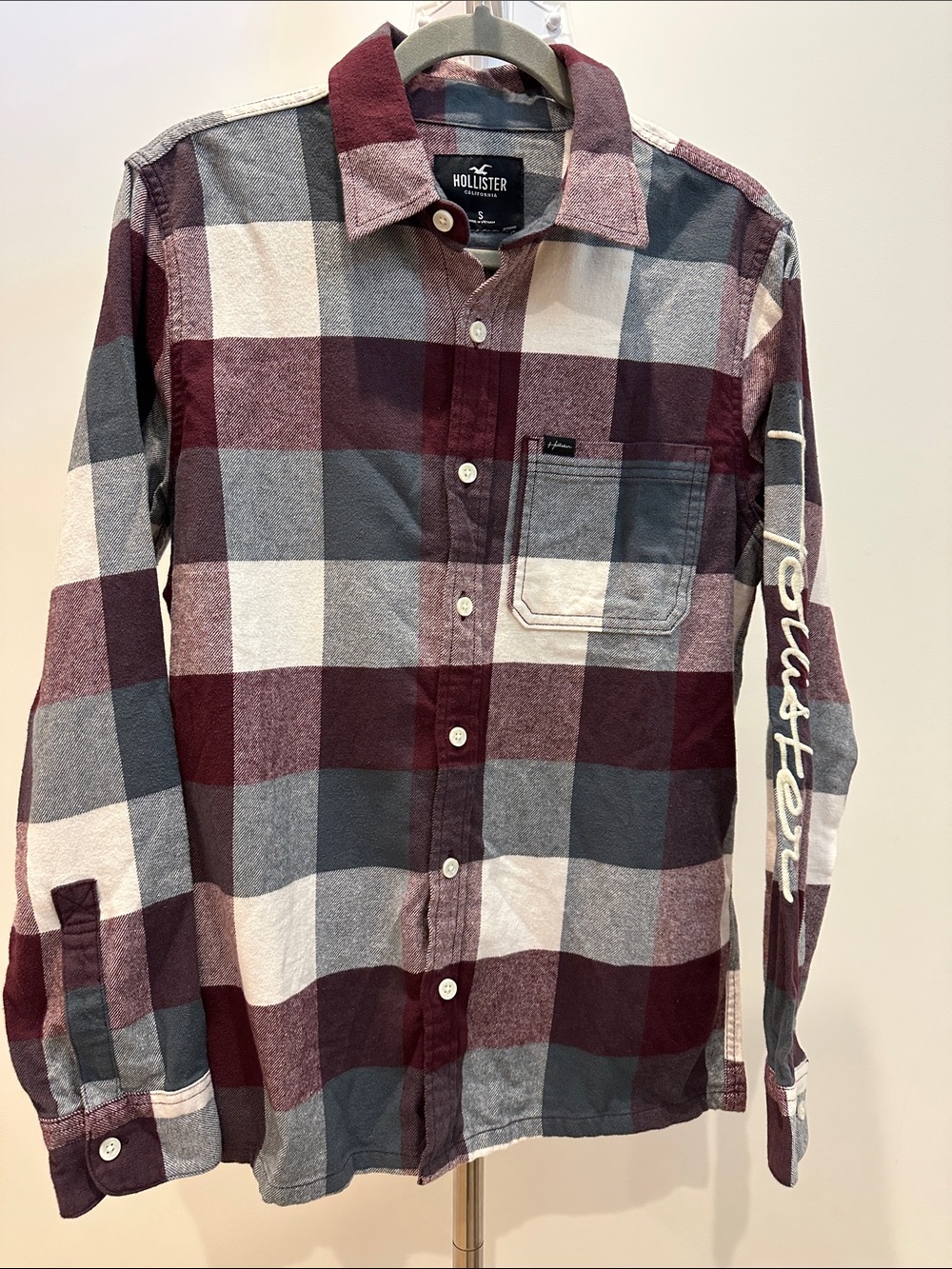 Hollister Men's Maroon, Gray & White Plaid Button-Down Shirt NWT | Size S